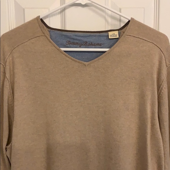 Tommy Bahama v-neck sweater - Picture 2 of 6